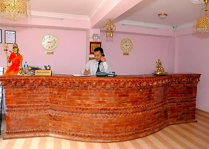Oyo 174 Shiva Shankar Hotel 2*